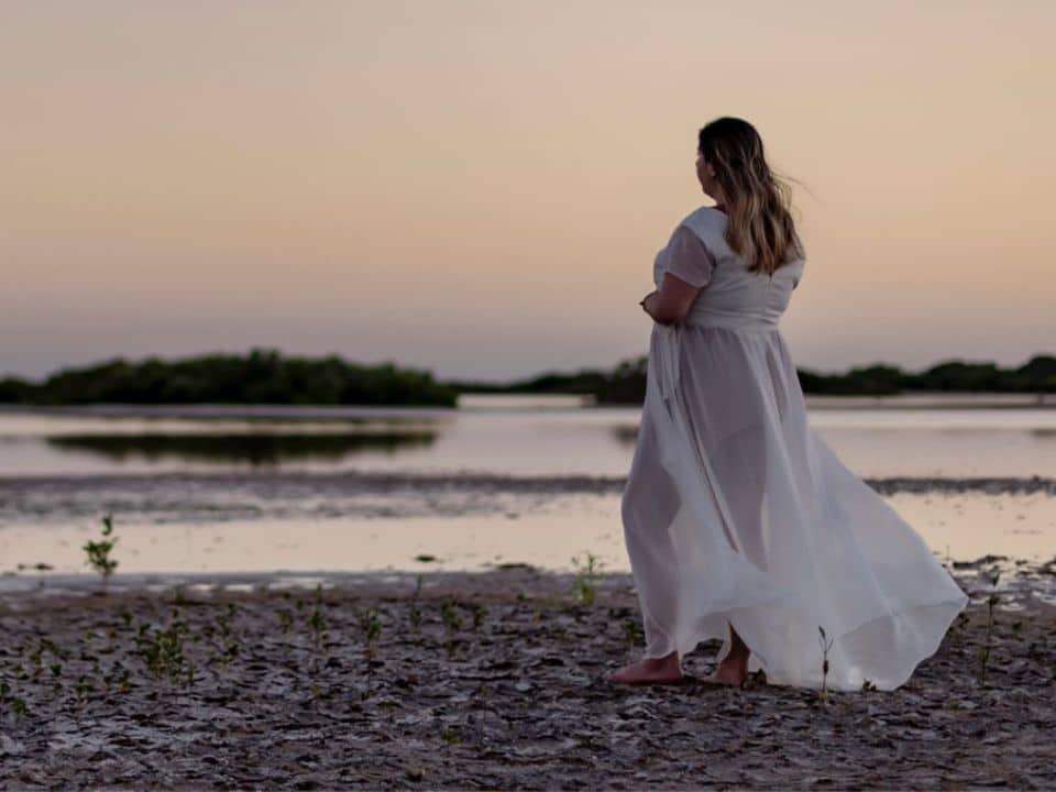 doing-my-4th-ivf-was-a-promise-that-i-made-to-my-husband-pregnant-ivf-woman-sunset